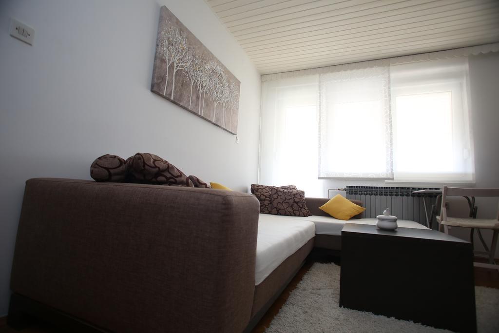 Apartman Katja Apartment Osijek Bagian luar foto